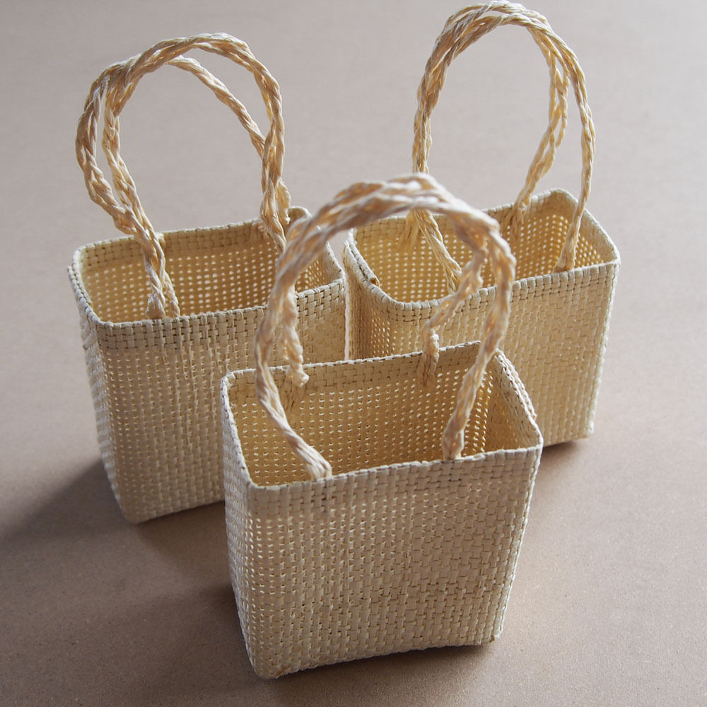 Mini Woven Straw Favor Bags, 3-inch, 12-count, Natural